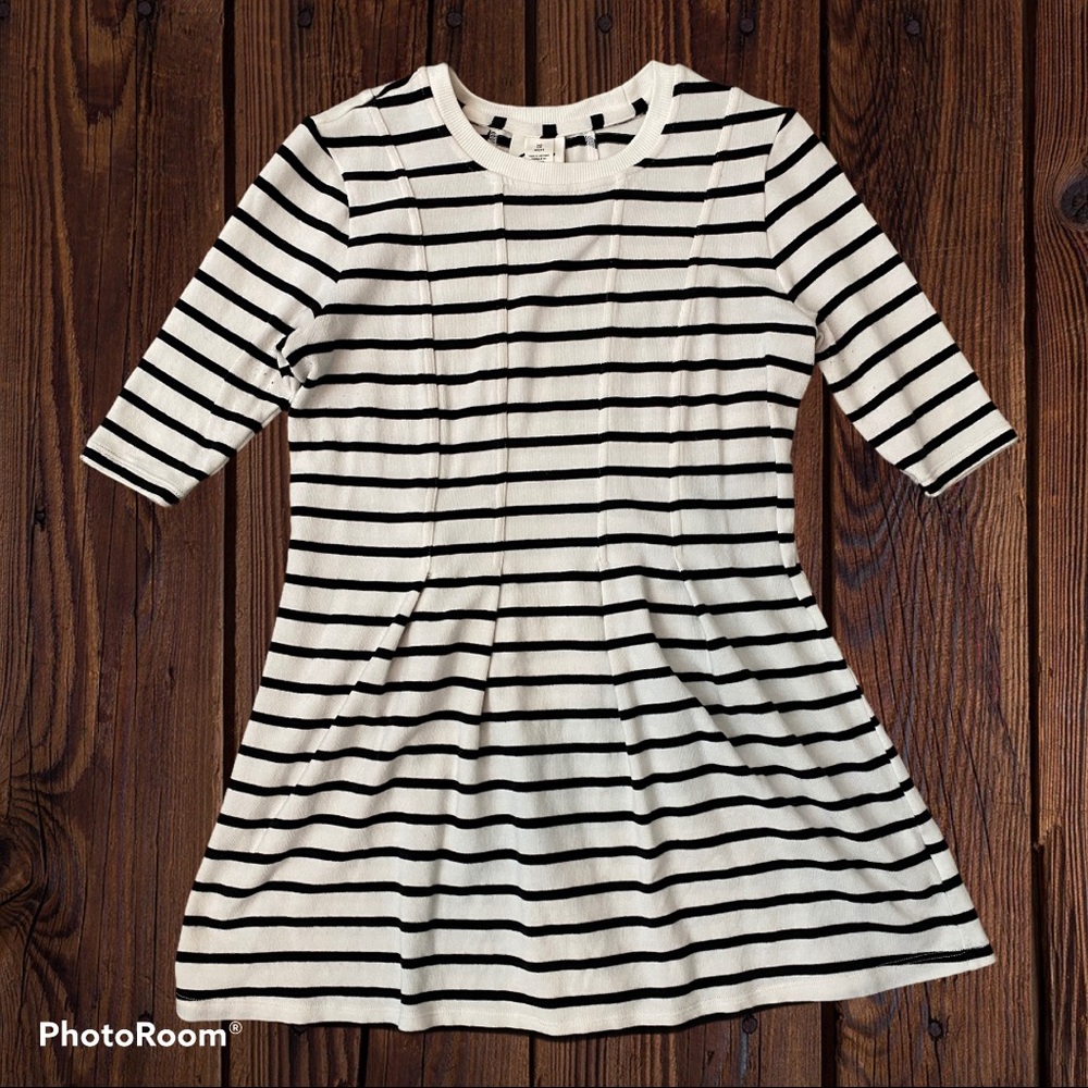 3/4 Sleeve Black & White Maternity Sweater Top